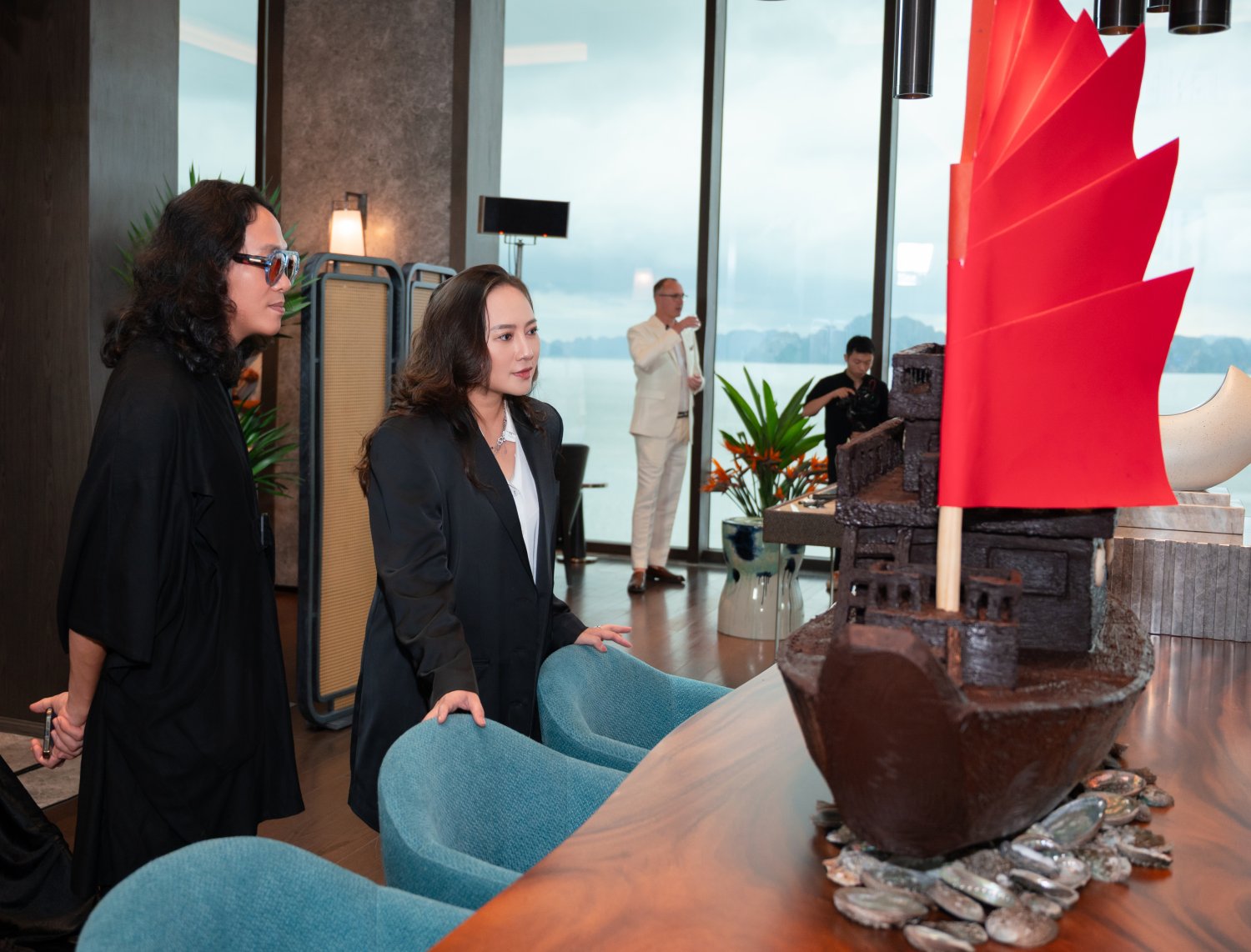 Độc đáo triển lãm tôn vinh di sản và thời trang Việt- Ảnh 12.