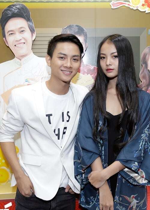 Con gái diễn viên Mai Phương có vẻ đẹp điện ảnh chuẩn “con nhà nòi” từ thời học sinh, nay quyến rũ bất ngờ, trẻ xinh như gái 18 3 Cô từng đóng chung phim với ca sĩ Hoài Lâm và vướng nghi vấn là bạn gái của anh.