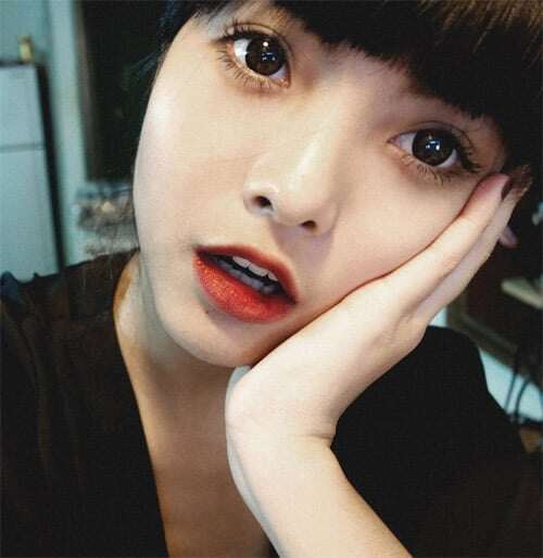 Con gái diễn viên Mai Phương có vẻ đẹp điện ảnh chuẩn “con nhà nòi” từ thời học sinh, nay quyến rũ bất ngờ, trẻ xinh như gái 18 5 Con gái diễn viên Mai Phương có vẻ đẹp điện ảnh chuẩn “con nhà nòi” từ thời học sinh, nay quyến rũ bất ngờ, trẻ xinh như gái 18 - 8