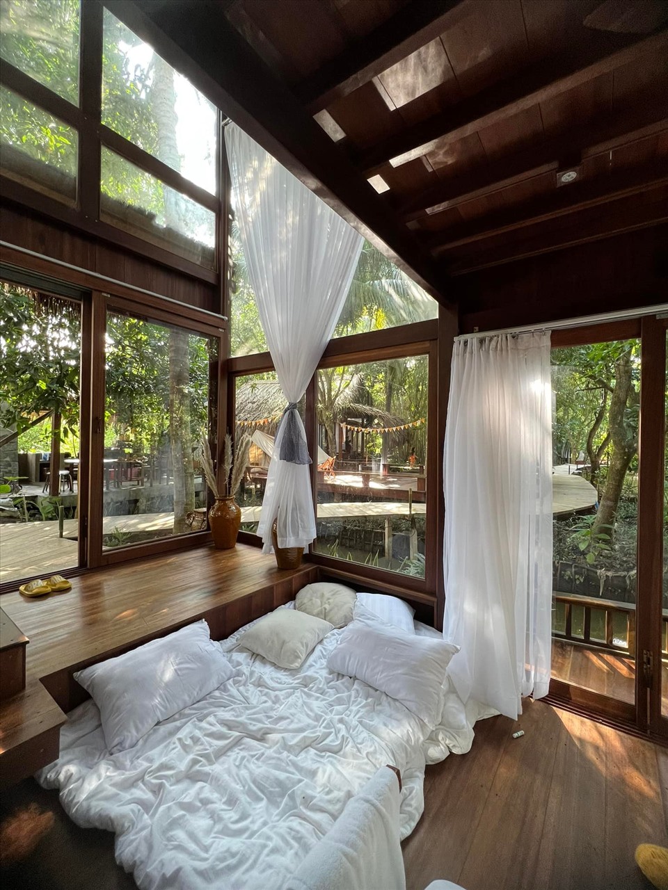 Nữ nghệ sĩ trẻ đẹp là CEO sở hữu spa làm đẹp, khu du lịch sinh thái 50.000m2, sinh 4 con cho đại gia - Ảnh 13. Nữ nghệ sĩ trẻ đẹp là CEO sở hữu spa làm đẹp, khu du lịch sinh thái 50.000m2, sinh 4 con cho đại gia - Ảnh 13.