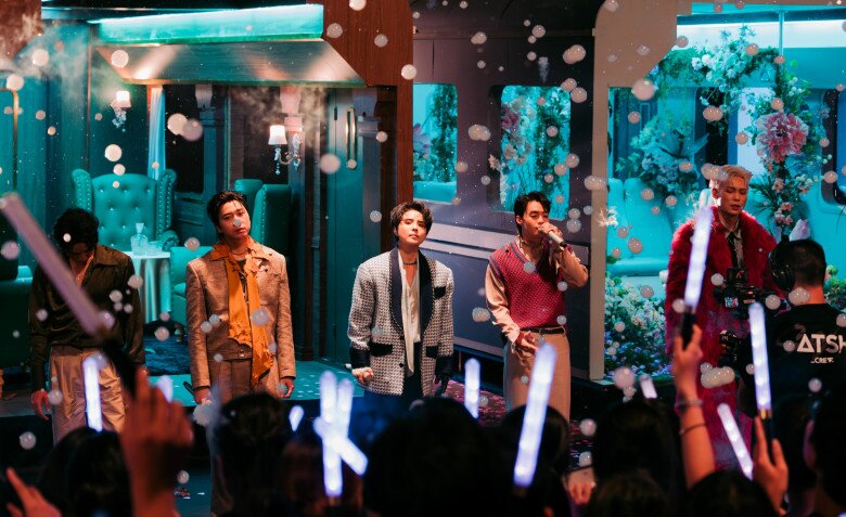 "Anh trai say hi" tập 2: Vũ Cát Tường rơi nước mắt, Liên quân 2 giành chiến thắng sít sao 13 Liên quân 2 giành được chiến thắng tiếp theo trong lần đấu cặp.