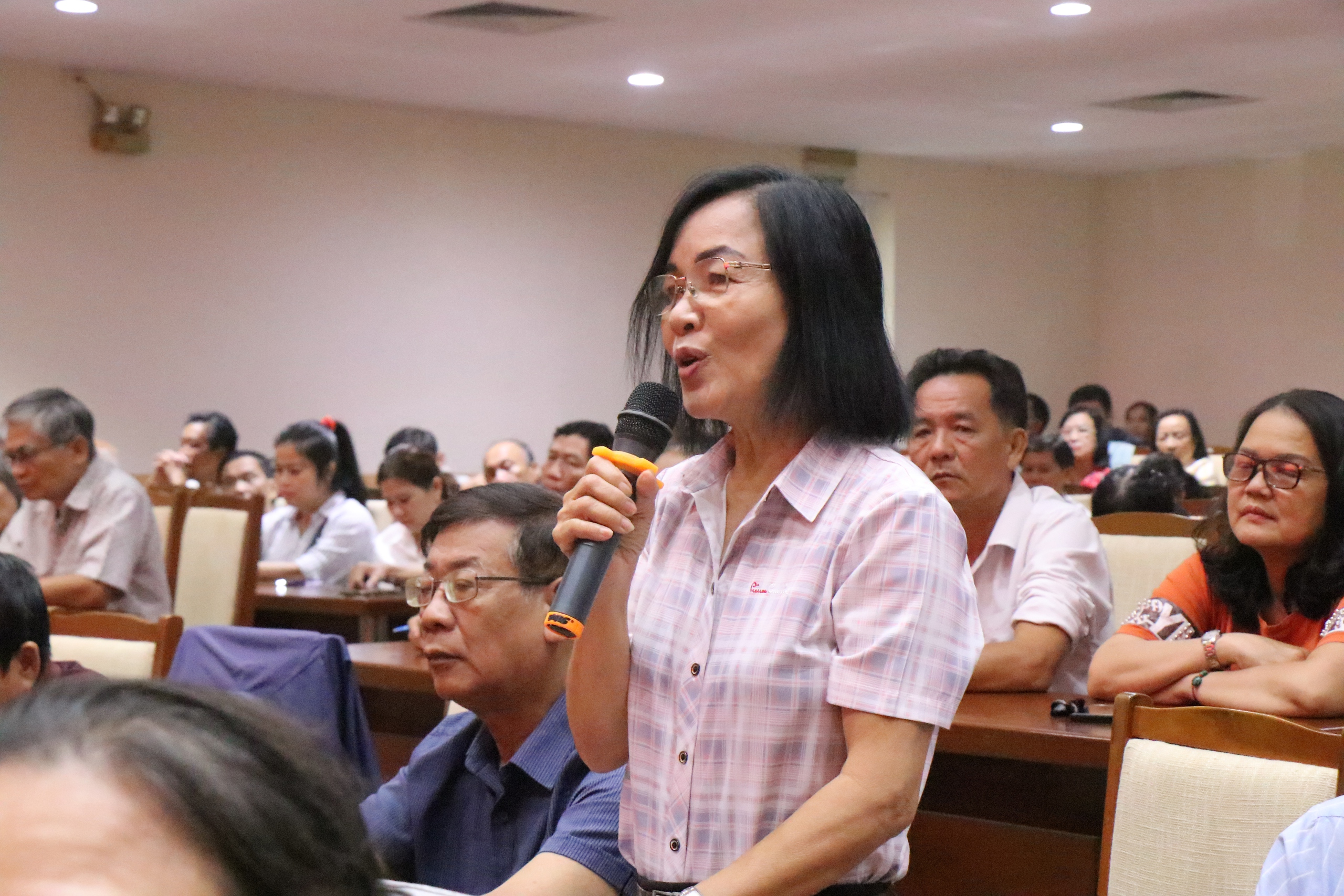 Cử tri TP.HCM đề nghị nâng mức giảm trừ gia cảnh lên 20 triệu đồng- Ảnh 2. Cử tri TP.HCM đề nghị nâng mức giảm trừ gia cảnh lên 20 triệu đồng- Ảnh 2.