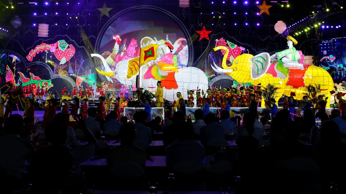 Lễ hội đèn lồng Tuyên Quang - Ánh sáng tuổi thơ từ bàn tay cộng đồng - Ảnh 4.