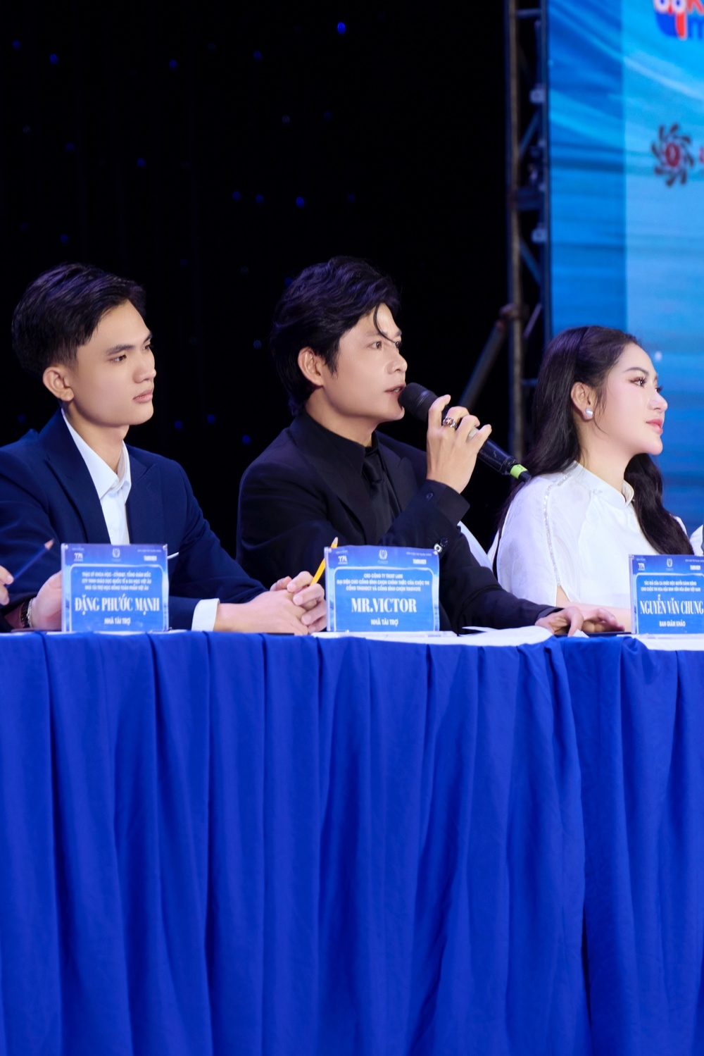  - Tin sao Viet - Tin tuc sao Viet - Scandal sao Viet - Tin tuc cua Sao - Tin cua Sao