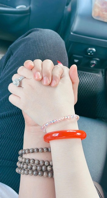 "Hoàng tử" Vbiz vừa công khai có con với vợ Việt kiều đã vội ly hôn, để lộ tình trạng tinh thần bất ổn - Ảnh 4. "Hoàng tử" Vbiz vừa công khai có con với vợ Việt kiều đã vội ly hôn, để lộ tình trạng tinh thần bất ổn - Ảnh 4.