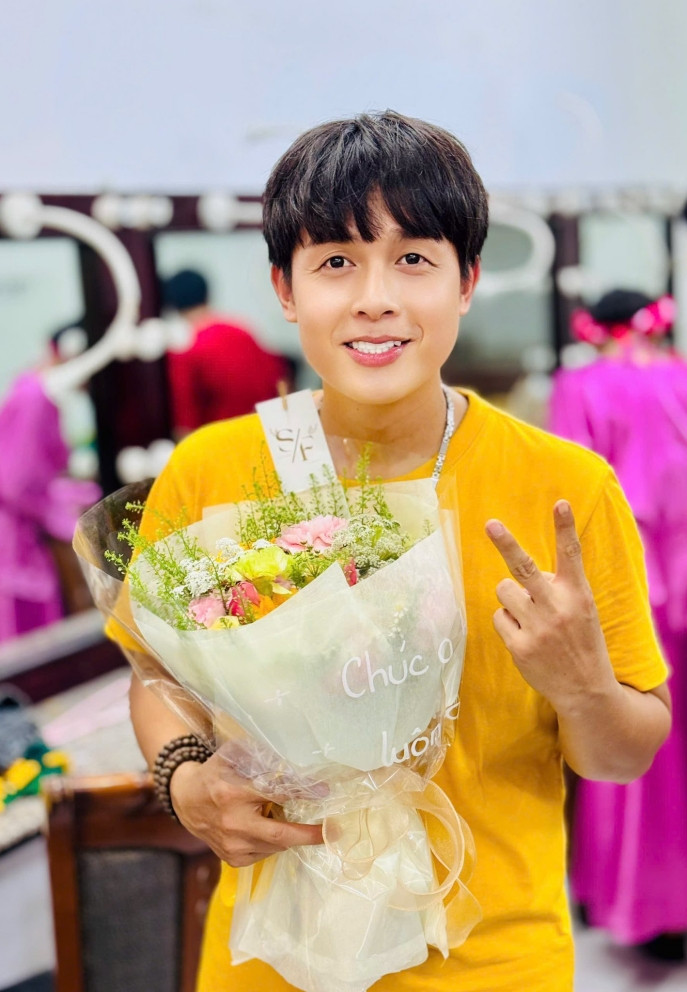 "Hoàng tử" Vbiz vừa công khai có con với vợ Việt kiều đã vội ly hôn, để lộ tình trạng tinh thần bất ổn - Ảnh 6. "Hoàng tử" Vbiz vừa công khai có con với vợ Việt kiều đã vội ly hôn, để lộ tình trạng tinh thần bất ổn - Ảnh 6.