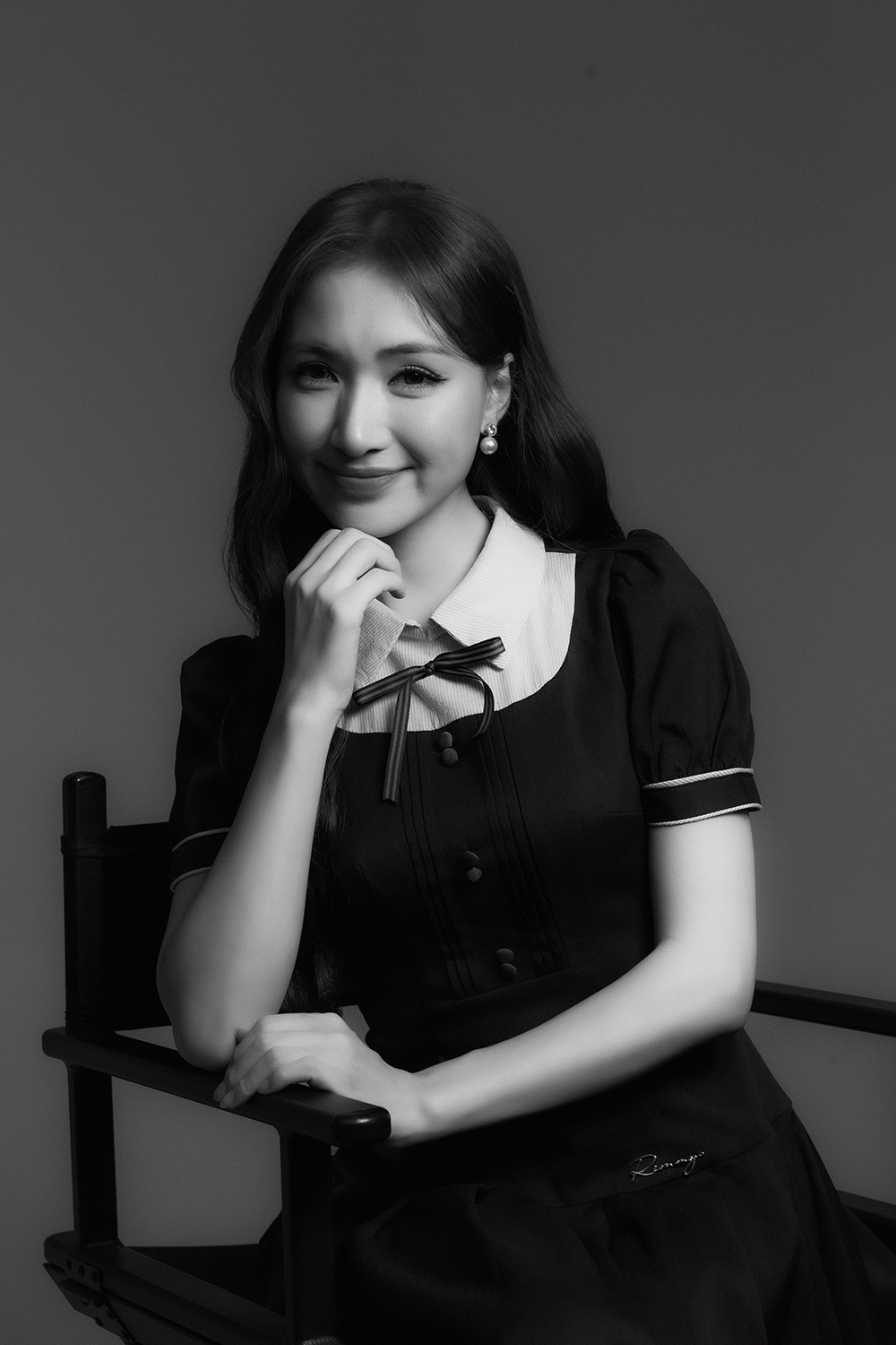 Hoà Minzy lần đầu chia sẻ biến cố ông đột ngột qua đời, khóc nức nở khi thấy giường ông nay chỉ còn di ảnh- Ảnh 3.