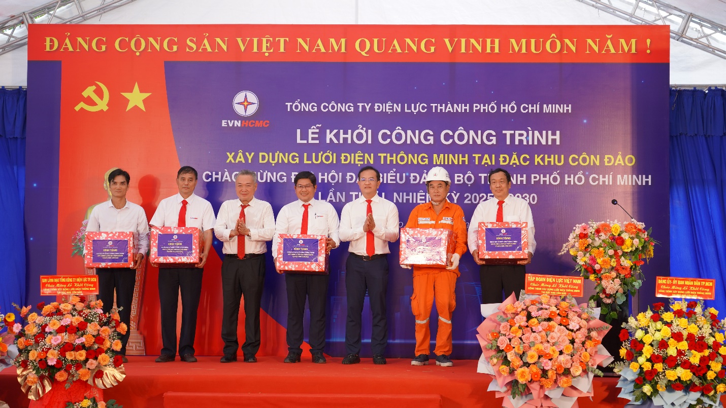 Khởi công xây dựng lưới điện thông minh tại Đặc khu Côn Đảo- Ảnh 3. Khởi công xây dựng lưới điện thông minh tại Đặc khu Côn Đảo- Ảnh 3.