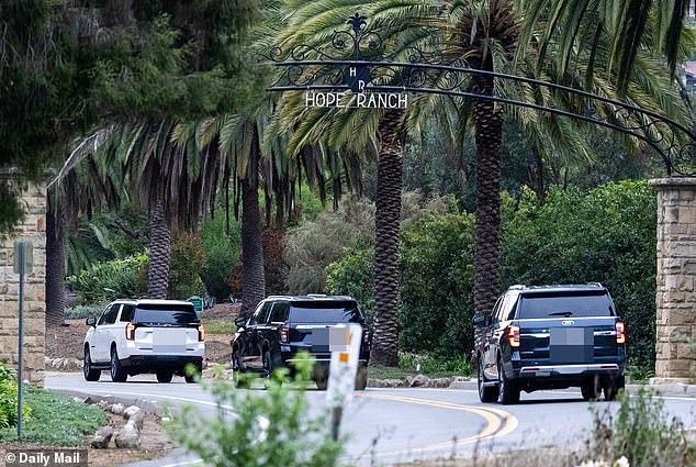 Đám cưới Selena Gomez khai hội: Dàn xe siêu sang xuất hiện, rò rỉ hình ảnh những vị khách hạng A đầu tiên! - Ảnh 3.