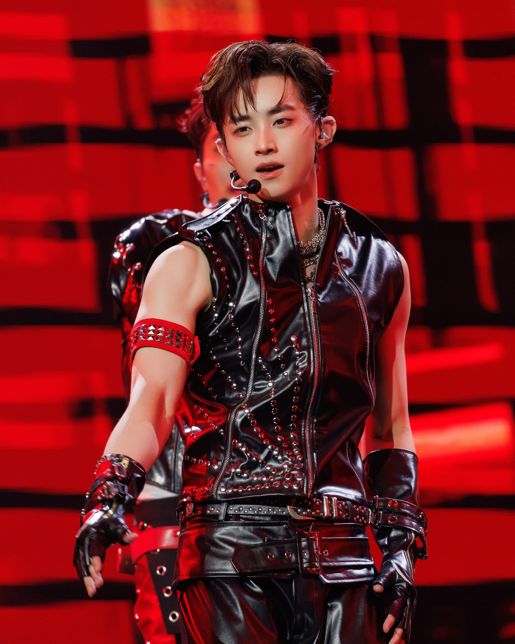 Live Stage 1 Anh Trai Say Hi mùa 2: Chạm tay là có hit, nhưng dàn sao kém tiếng vẫn khó bật lên giữa các anh lớn- Ảnh 3. Live Stage 1 Anh Trai Say Hi mùa 2: Chạm tay là có hit, nhưng dàn sao kém tiếng vẫn khó bật lên giữa các anh lớn- Ảnh 3.