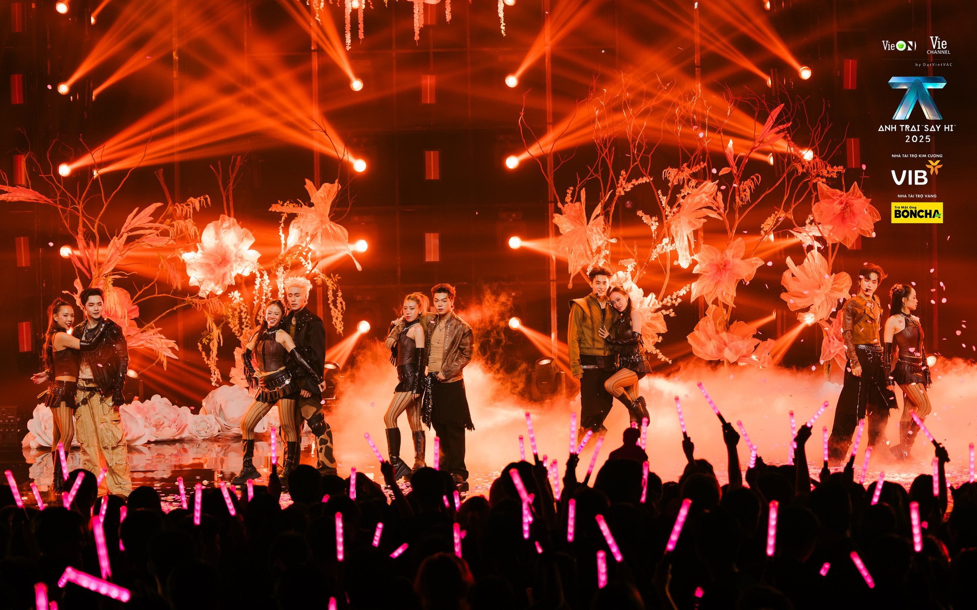 Live Stage 1 Anh Trai Say Hi mùa 2: Chạm tay là có hit, nhưng dàn sao kém tiếng vẫn khó bật lên giữa các anh lớn- Ảnh 8. Live Stage 1 Anh Trai Say Hi mùa 2: Chạm tay là có hit, nhưng dàn sao kém tiếng vẫn khó bật lên giữa các anh lớn- Ảnh 8.