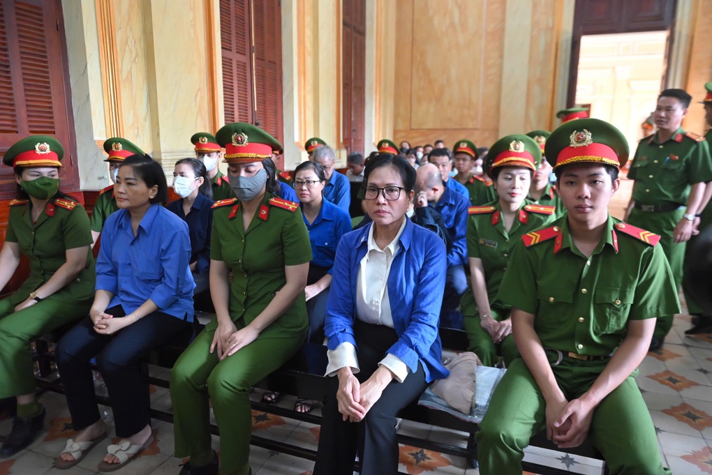 Cựu Tổng giám đốc SJC Lê Thúy Hằng xin chịu trách nhiệm người đứng đầu - 2