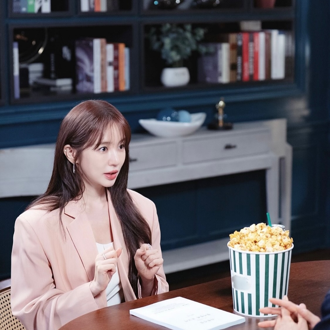 Thái tử phi đẹp nhất Hàn Quốc giảm 2,5kg trong 11 ngày: Bí quyết là 1 cốc nước khi bụng đói- Ảnh 4.