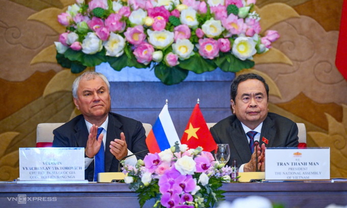 Chủ tịch Quốc hội Trần Thanh Mẫn và Chủ tịch Duma Quốc gia Nga Vyacheslav Volodin tại Phiên họp Ủy ban hợp tác liên Nghị viện. Ảnh: Giang Huy