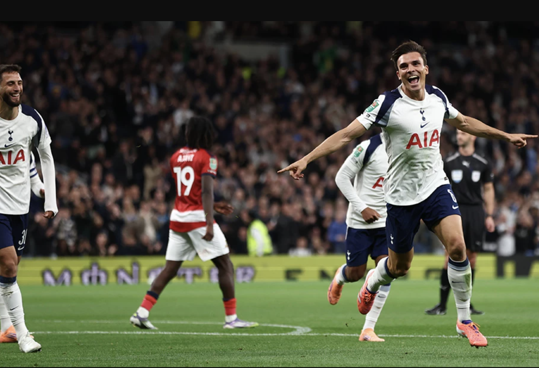 Arsenal, Tottenham, Man City thắng nhàn nhã, Ngoại hạng Anh áp đảo vòng 3 Cúp Liên đoàn - Ảnh 3.