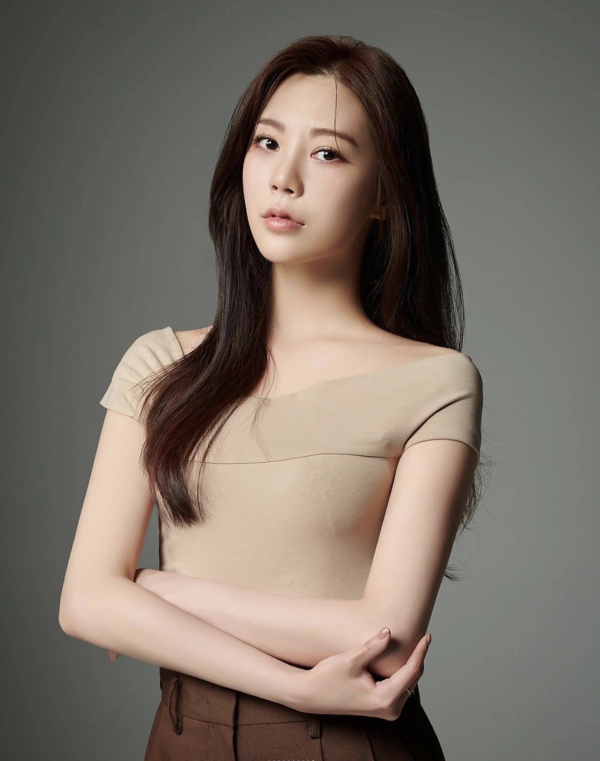 Nhan sắc phù nề cứng đờ của nữ thần thanh xuân gây sốc, không nhìn tên còn lâu mới nhận ra là ai!- Ảnh 11. Nhan sắc phù nề cứng đờ của nữ thần thanh xuân gây sốc, không nhìn tên còn lâu mới nhận ra là ai!- Ảnh 11.