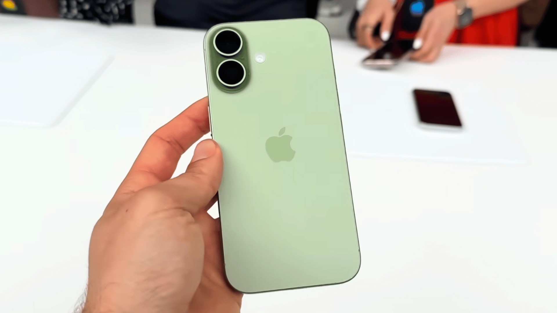 Apple năm nào cũng nói 