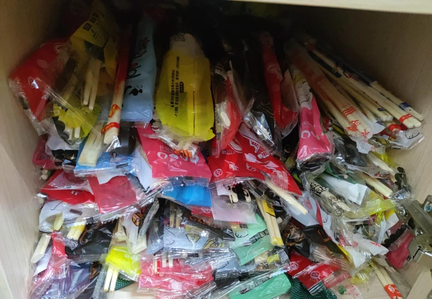 Ngoài 50 tuổi, đừng tiếc 6 món đồ này - buông bỏ đi bạn sẽ thấy nhà cửa gọn gàng, tinh thần nhẹ nhõm hẳn- Ảnh 5. Ngoài 50 tuổi, đừng tiếc 6 món đồ này - buông bỏ đi bạn sẽ thấy nhà cửa gọn gàng, tinh thần nhẹ nhõm hẳn- Ảnh 5.