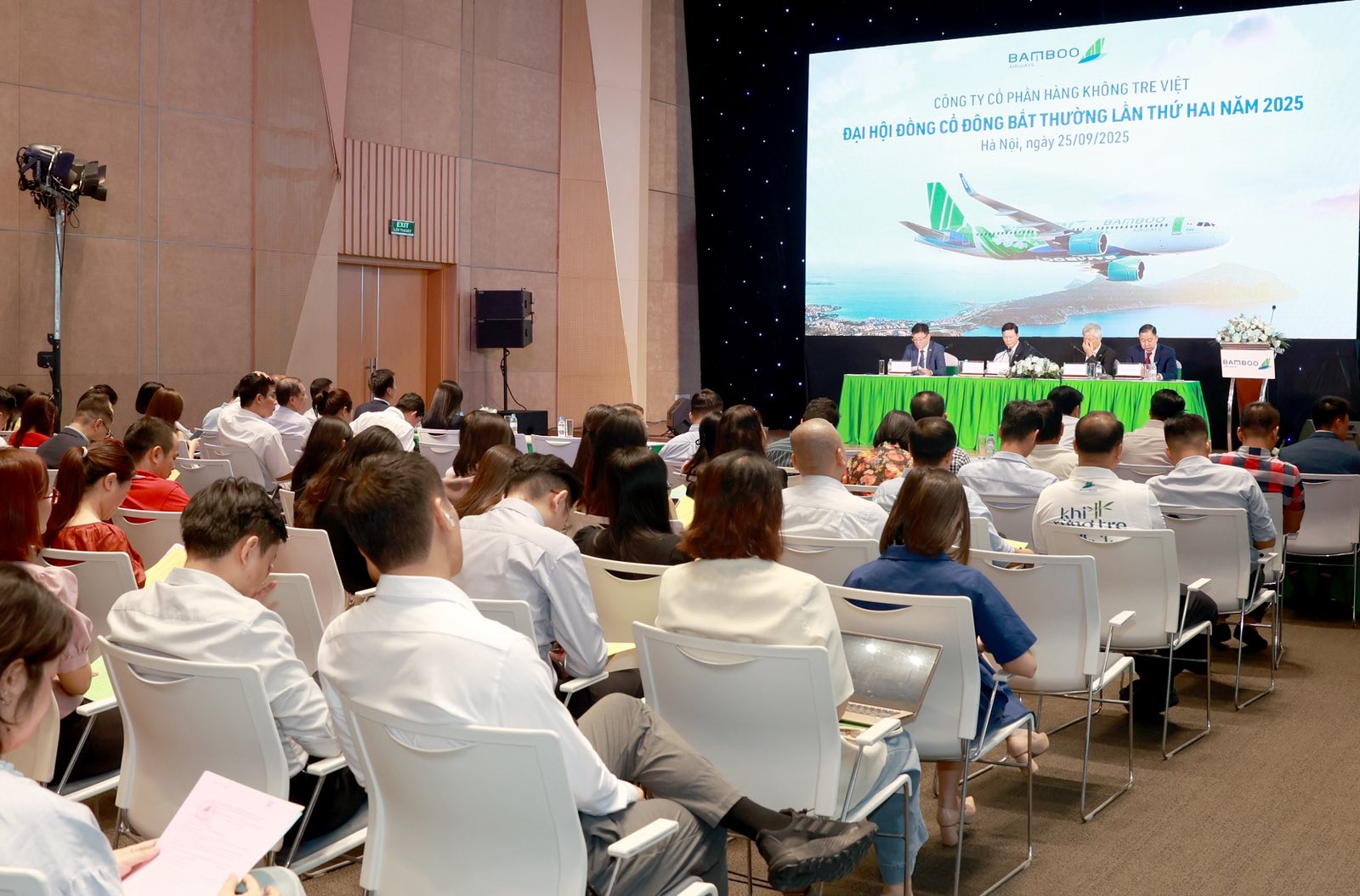 Tập đoàn FLC tiếp quản Bamboo Airways- Ảnh 2. Tập đoàn FLC tiếp quản Bamboo Airways- Ảnh 2.