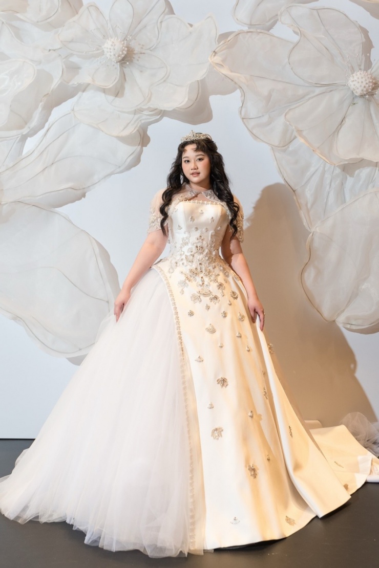 Trúc Anh vào nghề với phim Ngốc ơi tuổi 17 và một số dự án web-drama. Năm 2019, cô tỏa sáng qua vai Hà Lan trong phim Mắt biếc - cô gái làng quê Đo Đo được Ngạn (Trần Nghĩa) đem lòng yêu. Nét đẹp trong trẻo với đôi mắt to tròn, Trúc Anh là một trong những gương mặt trẻ gây chú ý lúc bấy giờ. Tác phẩm đạt doanh thu 180 tỷ đồng, trở thành bệ phóng cho Trúc Anh. Hai năm sau, cô tiếp tục tham gia một phim khác của Victor Vũ - Thiên thần hộ mệnh, đóng cùng ca sĩ Amee, Salim.