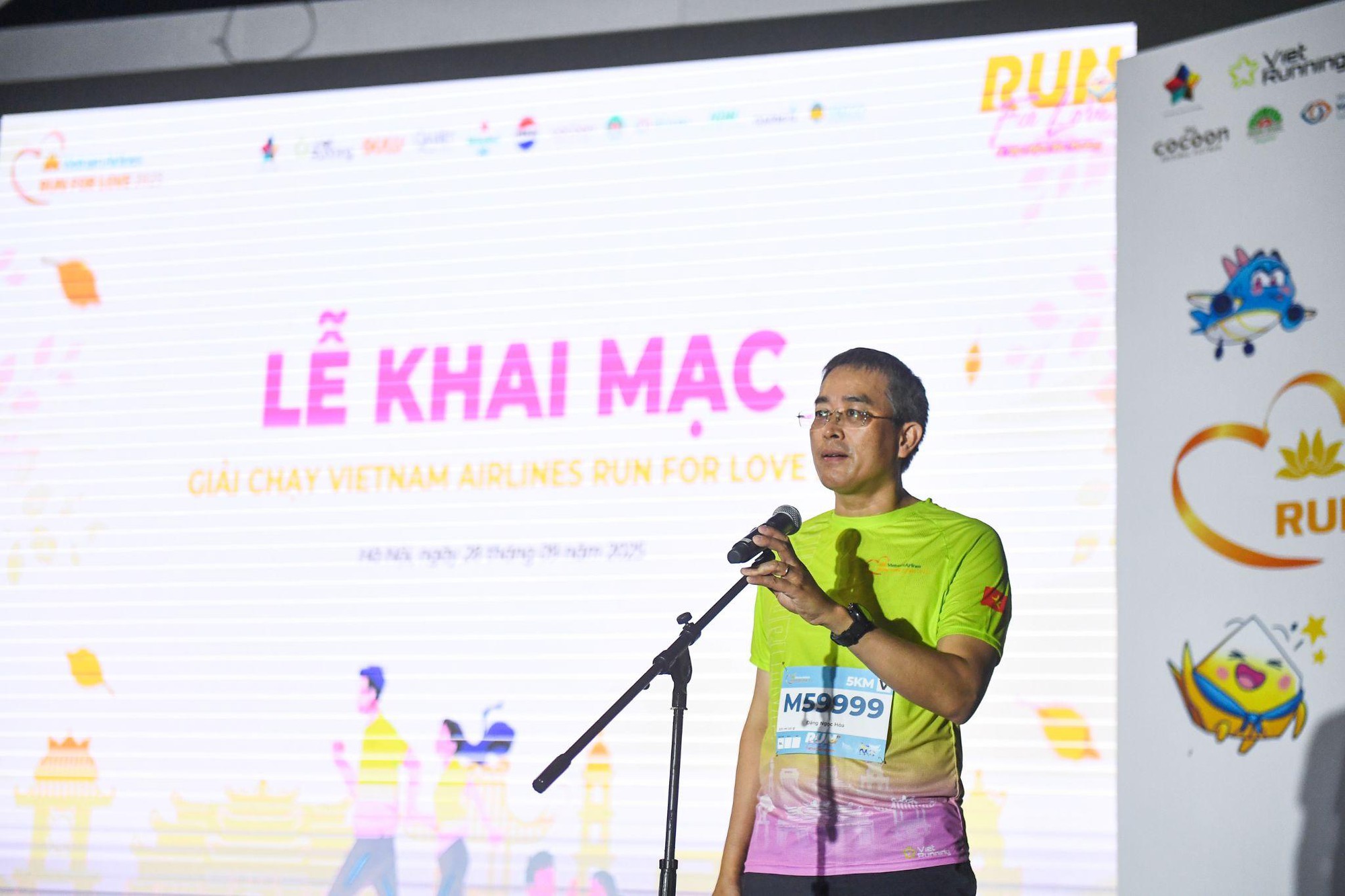 Giải chạy “Run For Love 2025” thành công rực rỡ, khởi động chuỗi chiến dịch “Chạm Thu Hà Nội”- Ảnh 2.