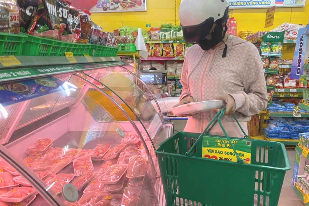 Sinh viên đi chợ: Sợ “chặt chém”, ngại mặc cả từng đồng - 2