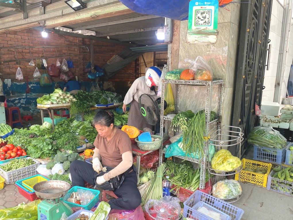 Sinh viên đi chợ: Sợ “chặt chém”, ngại mặc cả từng đồng - 4