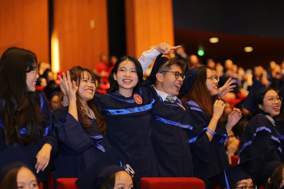 Sáp nhập đại học: Chấm dứt hệ quả phát triển “nóng”, cơ hội cho trường tư - 3 Sáp nhập đại học: Chấm dứt hệ quả phát triển “nóng”, cơ hội cho trường tư - 3