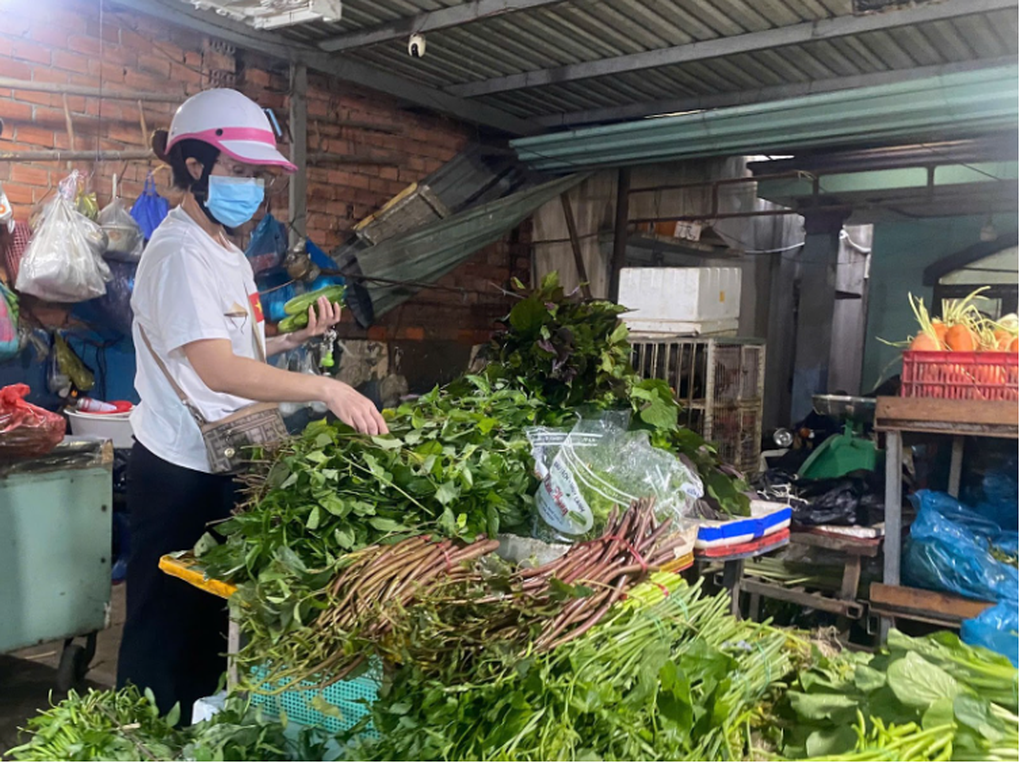 Bữa cơm sinh viên 20.000 đồng và bài toán xoay xở nơi thành phố lớn - 2