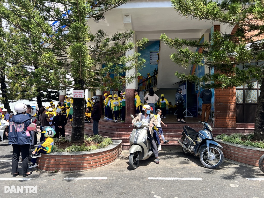 Lâm Đồng thanh tra bếp ăn trường học sau vụ tố thực phẩm kém chất lượng - 2