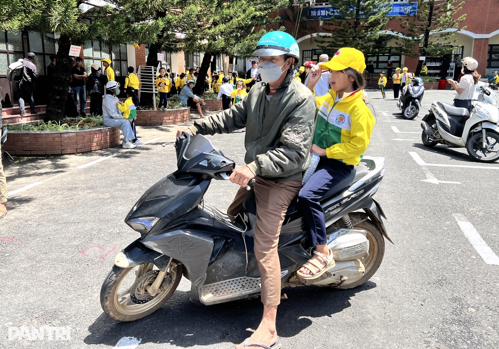 Nhân viên nhà bếp tiết lộ về suất ăn trường học bị tố ở Lâm Đồng - 2