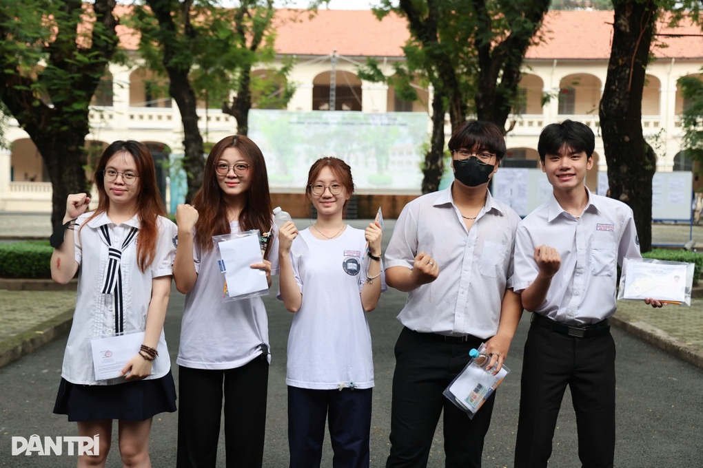 Xét tuyển học bạ tạo cơ hội cho điểm số ảo hay khuyến khích học thật? - 2