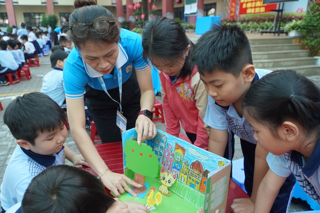 Ba yếu tố làm nên một bộ sách giáo khoa bền vững - 3