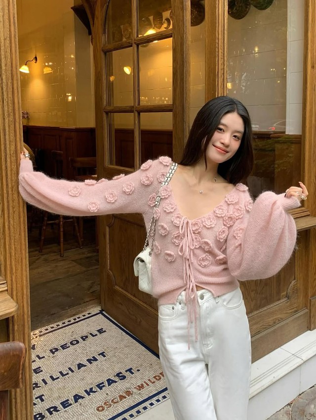 Phong cách soft girl mang nét trong trẻo hiện đại- Ảnh 3. Phong cách soft girl mang nét trong trẻo hiện đại- Ảnh 3.