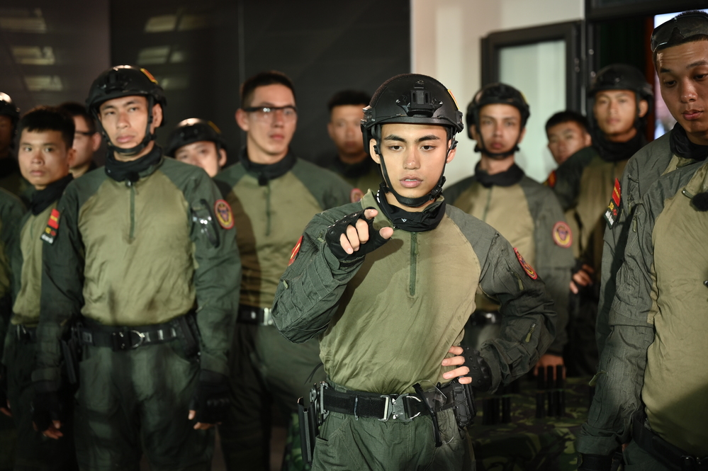  - Tin sao Viet - Tin tuc sao Viet - Scandal sao Viet - Tin tuc cua Sao - Tin cua Sao