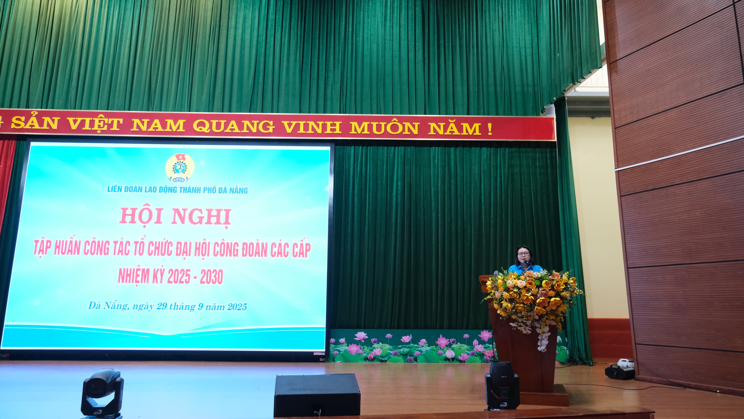 Tập huấn công tác tổ chức đại hội Công đoàn các cấp tại Đà Nẵng 3 Tập huấn công tác tổ chức đại hội Công đoàn các cấp tại Đà Nẵng - Ảnh 3.