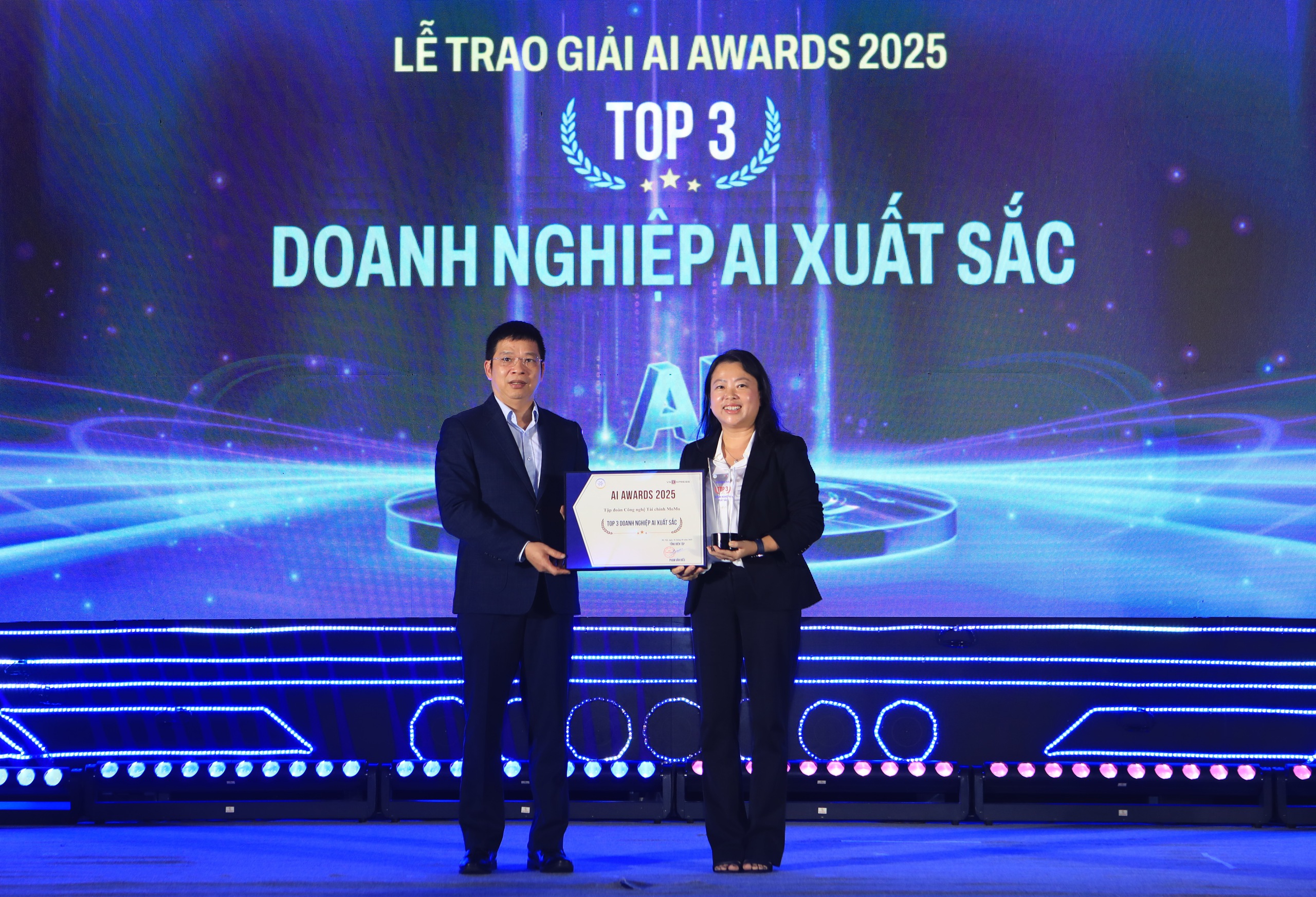  MoMo nhận cú đúp giải thưởng tại AI Awards 2025 - Ảnh 2.