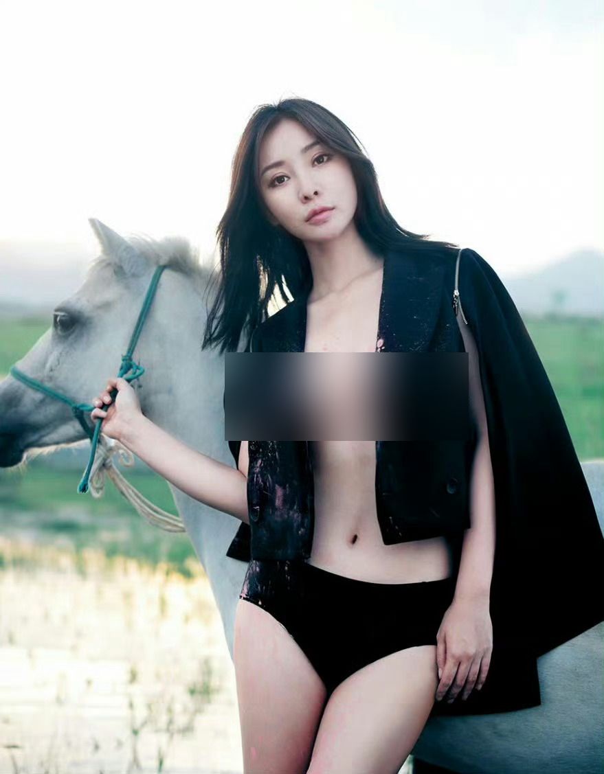 Mỹ nhân sở hữu body bốc lửa nhất showbiz nhưng không ai muốn cưới- Ảnh 2. Mỹ nhân sở hữu body bốc lửa nhất showbiz nhưng không ai muốn cưới- Ảnh 2.