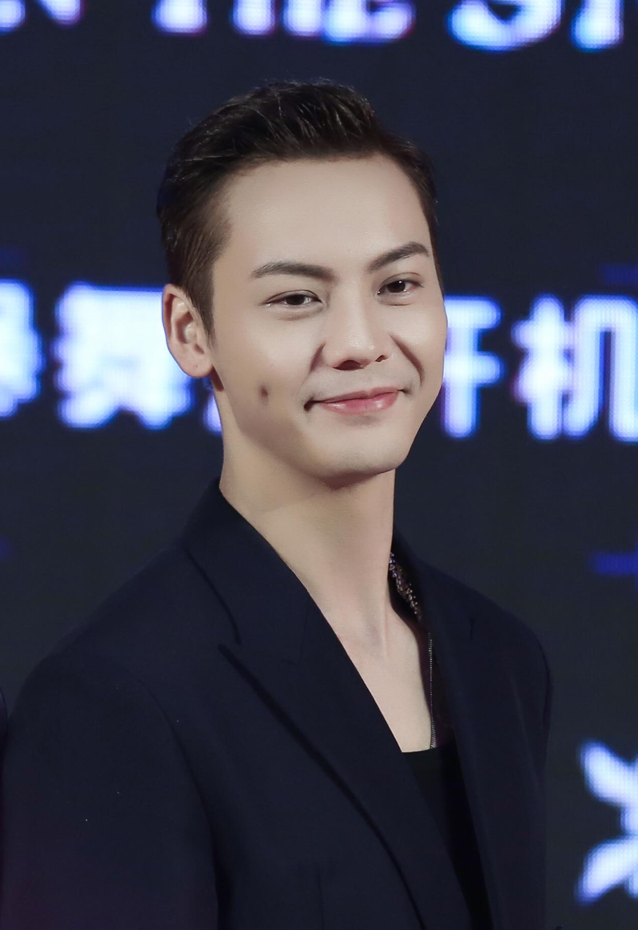 Mơ mà có chồng tổng tài thế này thì xin cả đời không tỉnh: Chất tài phiệt ăn vào máu, đẹp chả chừa phần ai - Ảnh 9.