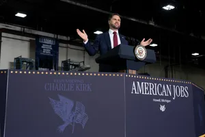 Ông Vance: Mỹ đang xem xét cấp tên lửa Tomahawk cho Ukraine