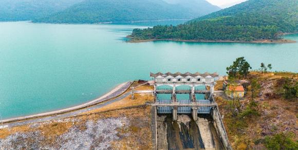 Hồ nước ngọt nhân tạo, Hồ yên lập, quảng ninh