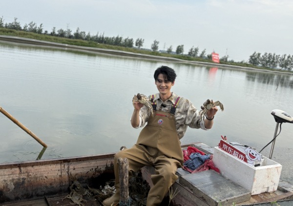 Mỹ nam U50 trẻ như 20, hủy hôn với nàng thơ kém 19 tuổi về quê nuôi cua- Ảnh 13.