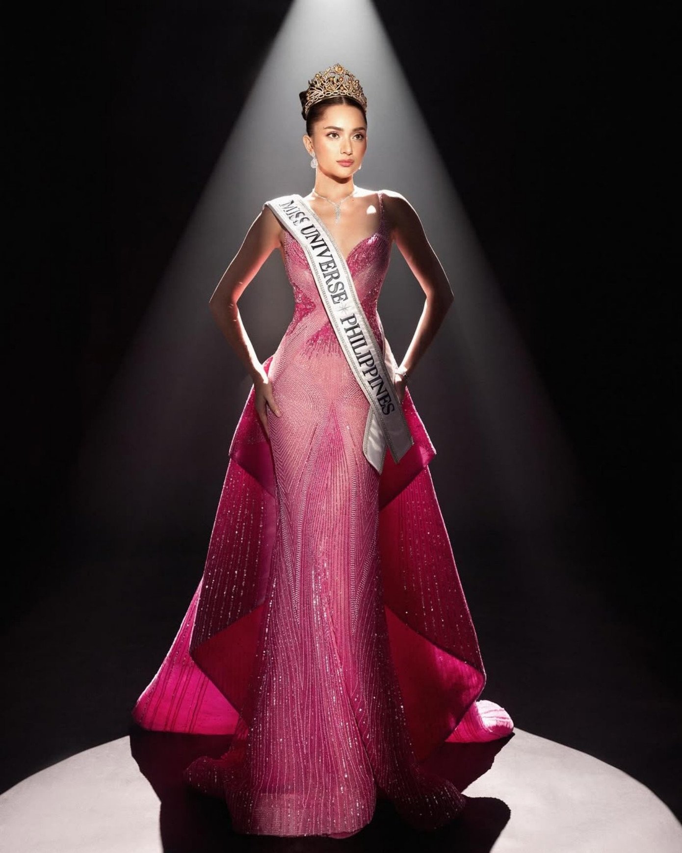 Hoa hậu Hương Giang giành vị trí số 1 trong BXH này ở Miss Universe 2025 3 Hoa hậu Hương Giang giành vị trí số 1 trong BXH này ở Miss Universe 2025 - 3