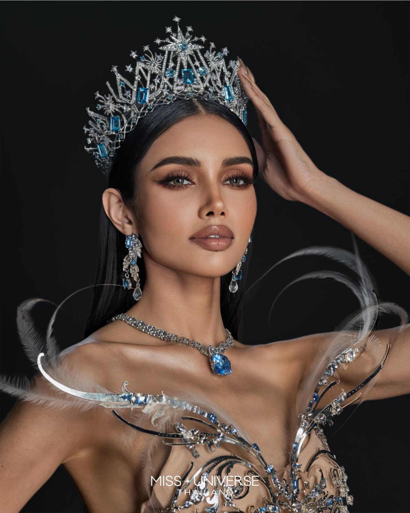 Hoa hậu Hương Giang giành vị trí số 1 trong BXH này ở Miss Universe 2025 - 12