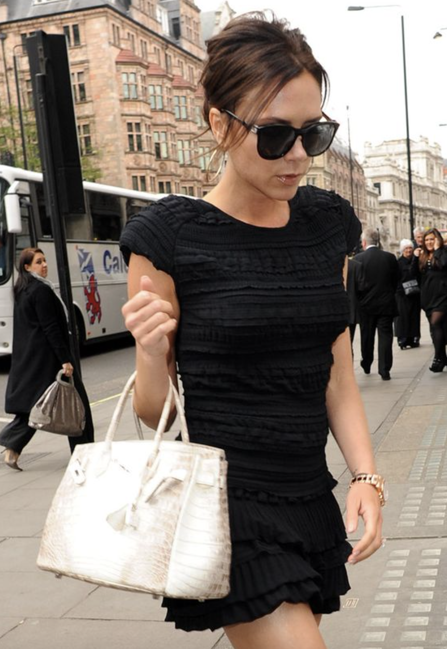 Sự thật về hộp quà Hermès Birkin bạch tạng bị nói “chắc chắn fake” của Hà Môi- Ảnh 20. Sự thật về hộp quà Hermès Birkin bạch tạng bị nói “chắc chắn fake” của Hà Môi- Ảnh 20.