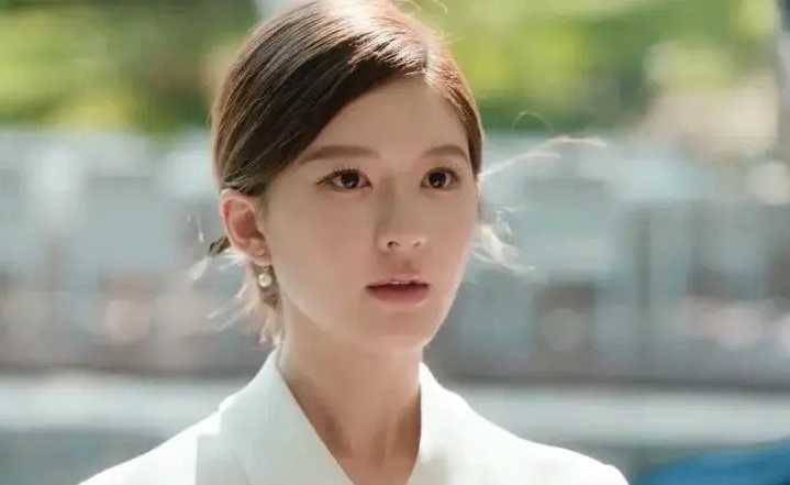 Hãy Để Tôi Tỏa Sáng có nguy cơ lỗ nặng, Triệu Lộ Tư lép vế trước Hãy Để Tôi Tỏa Sáng có nguy cơ lỗ nặng, Triệu Lộ Tư lép vế trước