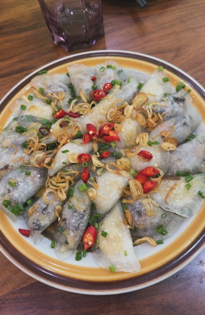 2 món bánh dân dã cứ về quê là Hồ Ngọc Hà nhắm mắt ăn luôn 1 2 món bánh dân dã cứ về quê là Hồ Ngọc Hà 'nhắm mắt ăn luôn' - 1