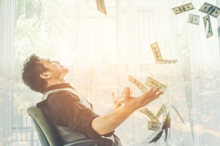 Tháng 8 Âm lịch: 3 con giáp này may mắn “lộc lá