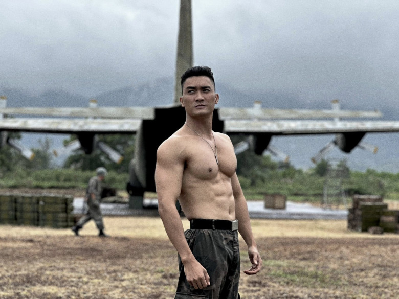 3 phản diện amp;#34;6 múiamp;#34; của Mưa Đỏ: Steven Nguyễn tham gia nghĩa vụ quân sự, Minh Thuấn từng bỏ nghề đi làm công nhân - 5