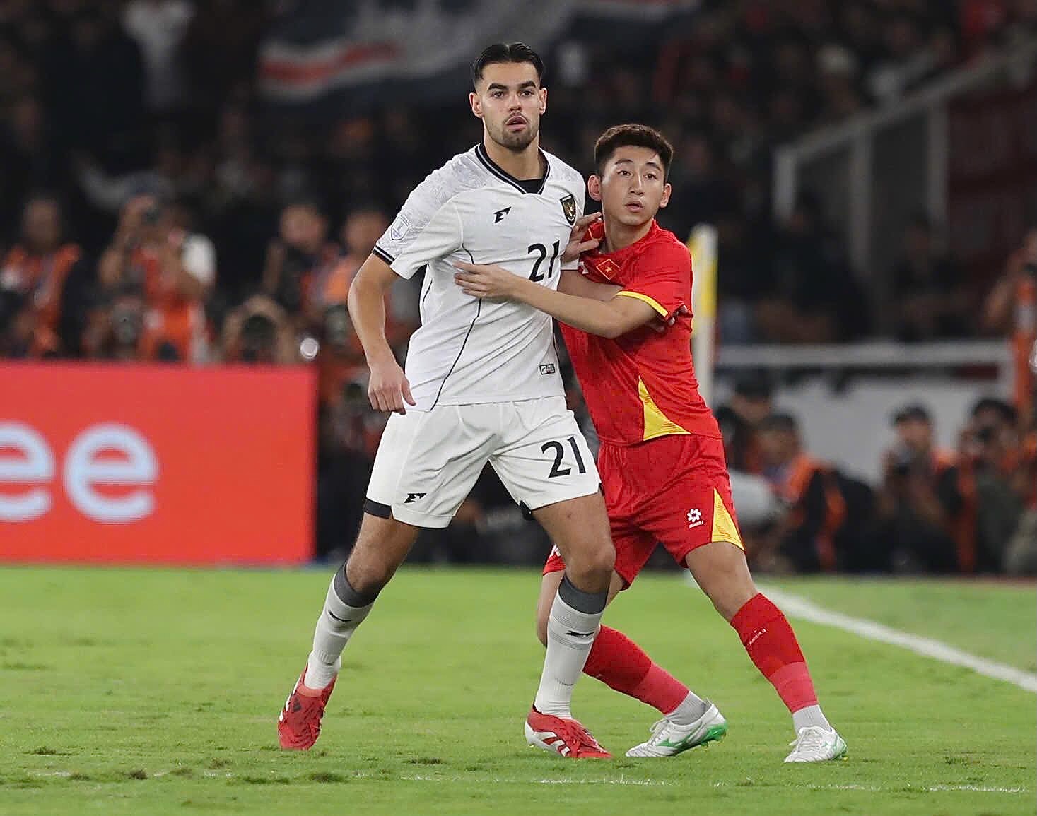 3 tân binh trong cuộc 'cách mạng' của HLV Kim Sang Sik là ai? - Ảnh 1.